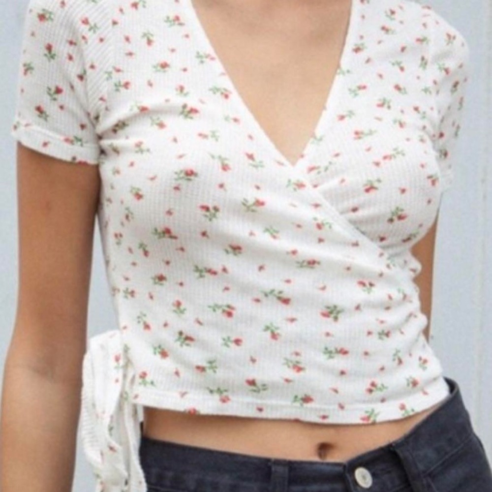 RARE BRANDY!! pink floral rae top!!